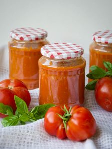 Simple Tomato Sauce | Recipe for Canning | Einfache Tomatensauce | Rezept zum Einkochen