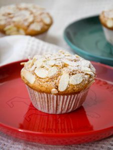 Almond-Marzipan-Muffins | Mandel-Marzipan-Muffins