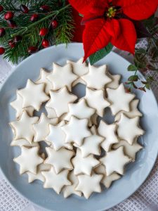 German Cinnamon Star Cookies | Zimtsterne | Klassische Zimtsterne