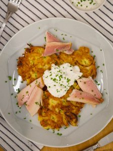 German Potato Pancakes `Reibekuchen’ with Smoked Trout and Horseradish Dip | Reibekuchen mit Räucherforelle und Meerrettich Quark