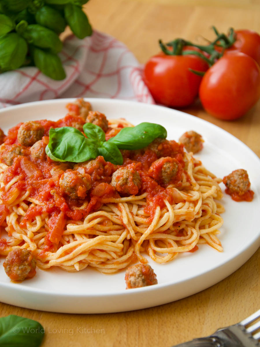 Spaghetti alla Chitarra con Pallottine | Abruzzese Spaghetti with Little Meatballs | Spaghetti alla Chitarra con Pallottine | Abruzzesische Spaghetti mit kleinen Fleischbällchen