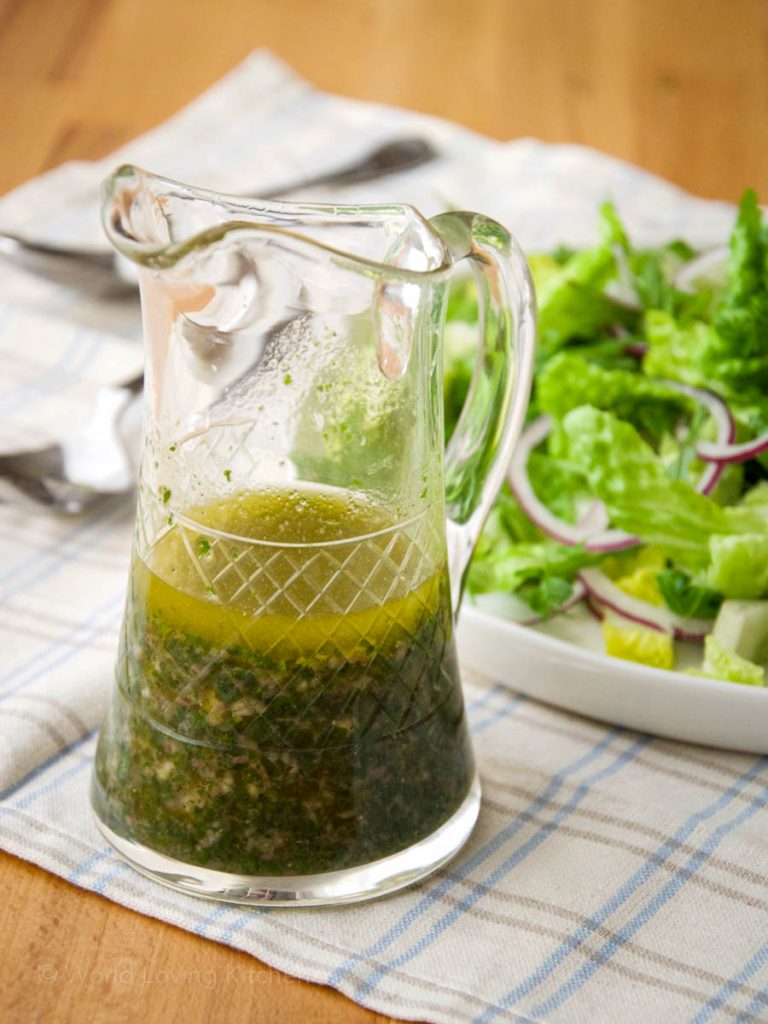 Italian Anchovy Salad Dressing /// Italienisches Salatdressing mit Sardellen