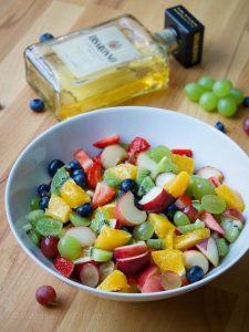Colorful Fruit Salad - Delicious, Quick & Easy /// Bunter Obstsalat - Lecker, Schnell & Einfach