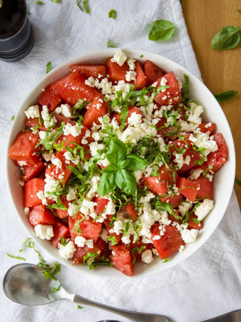 Greek Watermelon & Feta Salad | Simple and Delicious Summer Recipe /// Griechischer Wassermelonen-Feta-Salat | Einfaches und Köstliches Sommerrezept