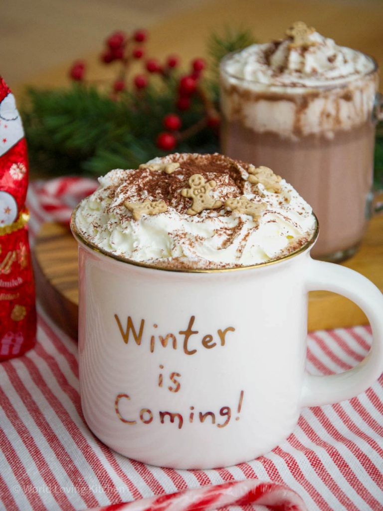 Rich Hot Chocolate – Use Up Leftover Holiday Chocolates /// Heiße Schokolade – Die perfekte Verwertung von übrig gebliebener Weihnachtsschokolade